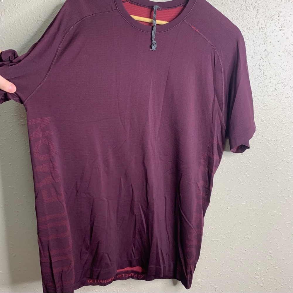 Lululemon Metal Vent Maroon size XL